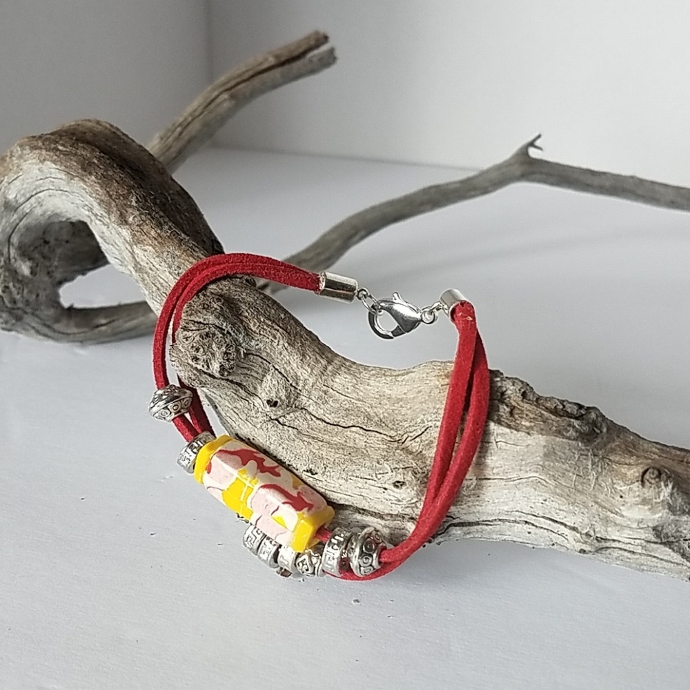 A casual bracelet